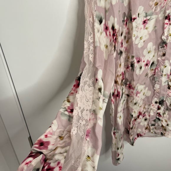 Floral Long sleeve blouse - Picture 3 of 10